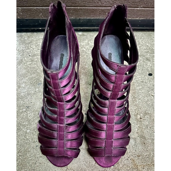 Purple Shoes - Picture 1 of 3